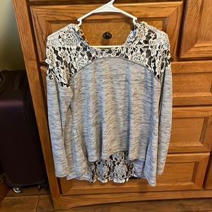 Lace & cotton knit top - great details!